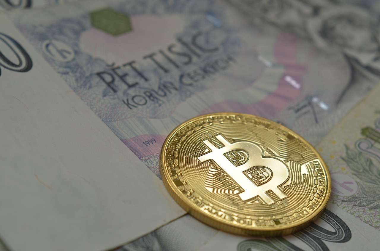 余弦：Hyperliquid上50倍杠杆巨鲸再以452万USDC做多ETH！爆仓价1391美元